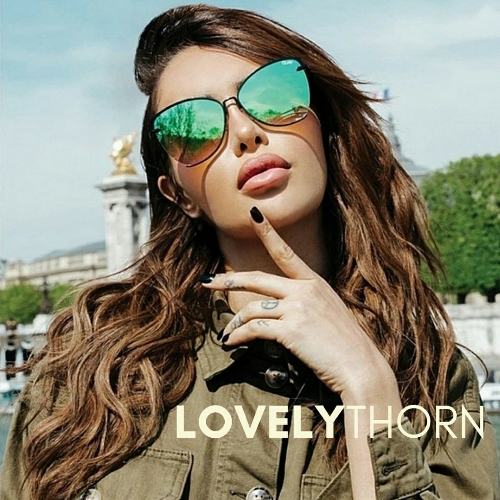 ❤️SOLD❤️ QUAY // ltd ed nabilla collab black butterfly frame blue green sunnies